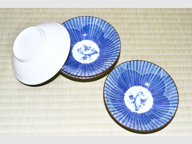 4 Schälchen, blauweiß, Blütenmotiv